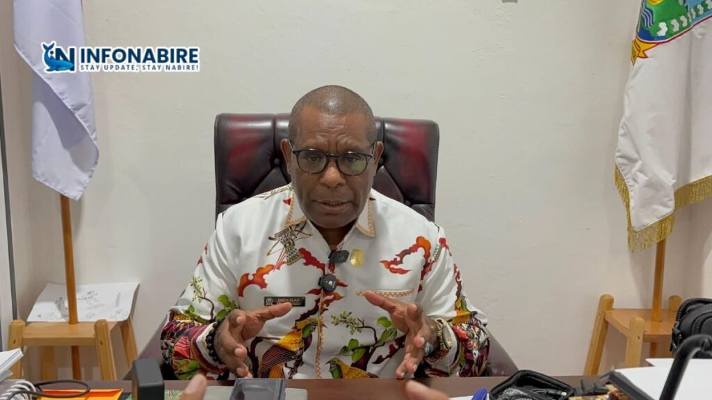 Wakil Ketua I DPR Papua Tengah, Diben Elaby, saat memberikan pernyataan di ruang kerjanya, Rabu (28/05/2025)