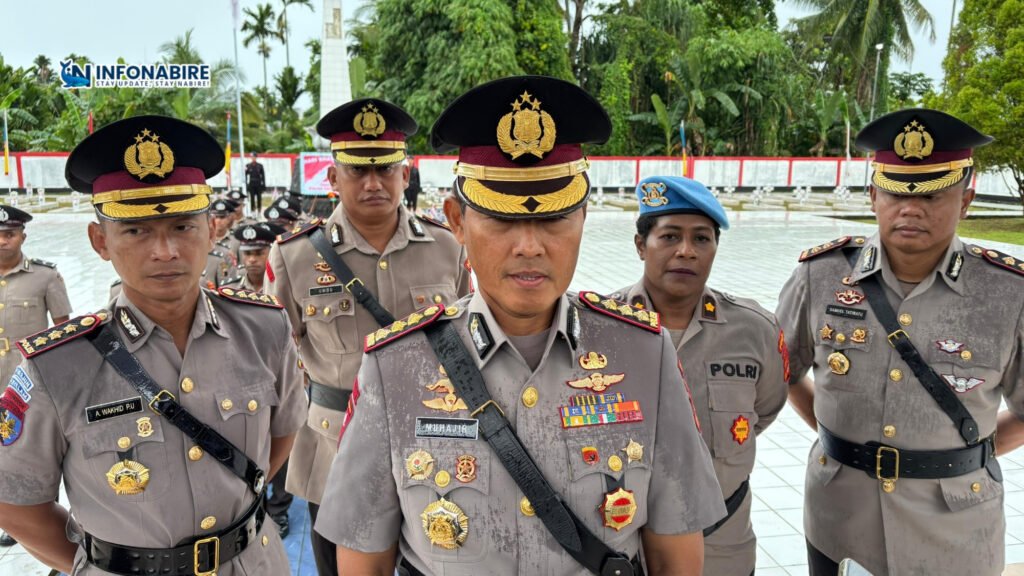 Polda Papua Tengah Ziarah ke Taman Makam Pahlawan Jelang Hari Bhayangkara ke-79 3 Polda Papua Tengah Ziarah ke Taman Makam Pahlawan Jelang Hari Bhayangkara ke-79