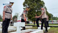 Polda Papua Tengah Ziarah ke Taman Makam Pahlawan Jelang Hari Bhayangkara ke-79