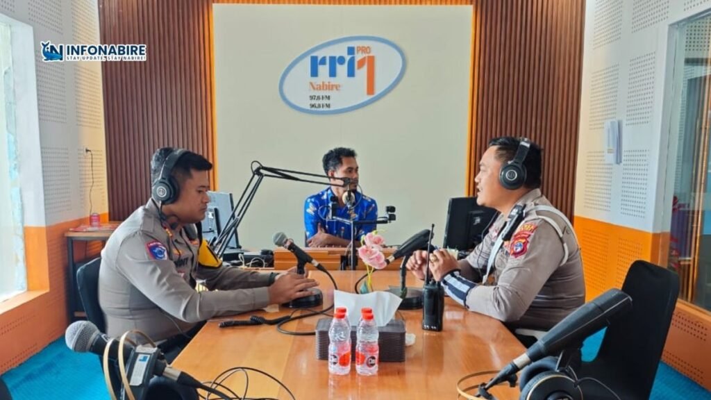 Sosialisasi Car Free Day oleh Satlantas Polres Nabire di RRI Pro 1 FM Nabire, 5 Juni 2025