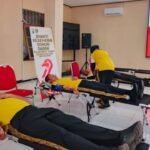Polda Papua Tengah menggelar bakti kesehatan donor darah menyambut Hari Bhayangkara ke-79.