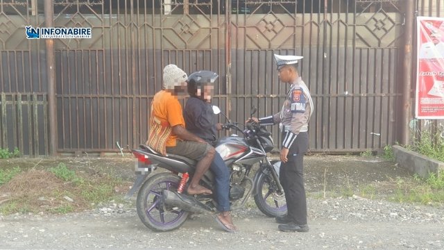 Sat Lantas Polres Nabire Gelar Gatur di Kawasan Tertib Lalu Lintas