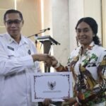 Stella Misiro dari Papua Tengah Raih Penghargaan Peserta Terbaik di Orientasi DPRD se-Indonesia
