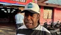 Ketua MRP Papua Tengah Agustinus Anggaibak beri keterangan usai pembukaan turnamen Bhayangkara di Nabire
