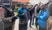 Yulius Wandagau Minta Mahasiswa Tertib, Tak Perlu Long March