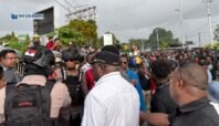 Dari Ratusan Massa, 17 Perwakilan Diterima Gubernur Papua Tengah