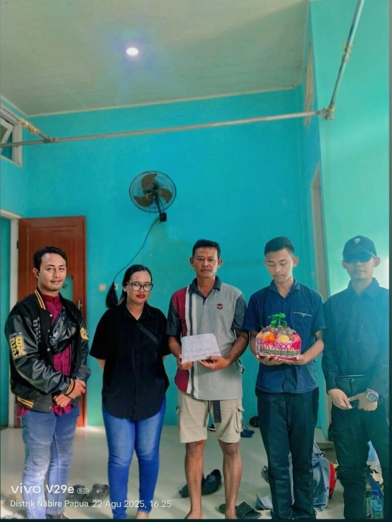 ISN Serahkan Donasi Rp5,7 Juta untuk Korban Perampokan di RSUD Nabire
