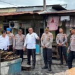 Polres Nabire Bawa Uluran Tangan untuk Korban Kebakaran, Kapolres: 30 Personel Siap Turun Bersihkan Puing