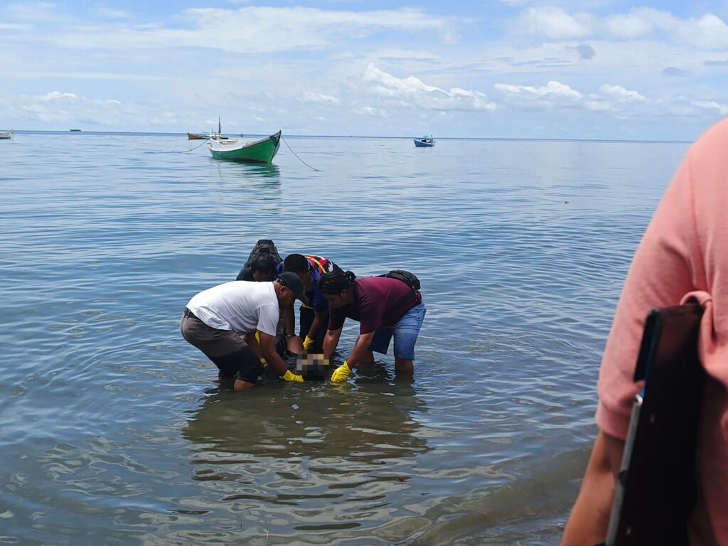 Breaking News: Mayat Pria Ditemukan di Bibir Pantai Smoker Nabire