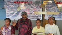 Ratusan Pencaker Kode R Demo di BKPSDM Papua Tengah, Ini Tuntutannya