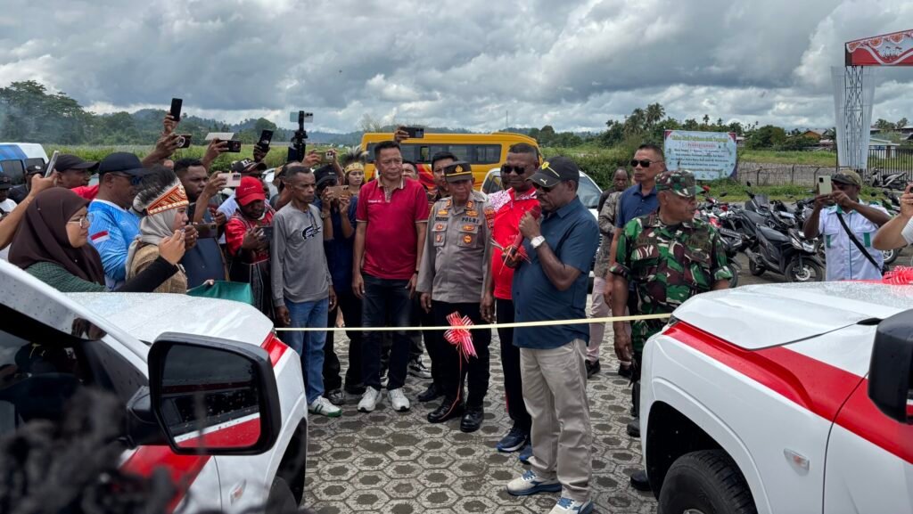pemerintah kabupaten nabire bupati nabire mesak magai
