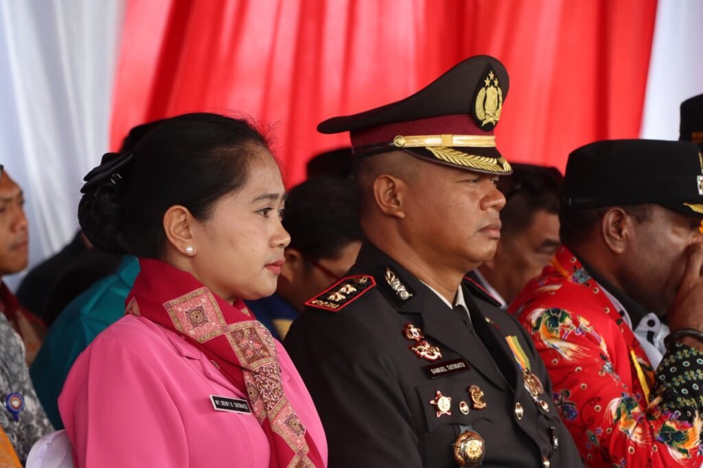 Kapolres Nabire Hadiri Upacara HUT ke-80 TNI di Kodim