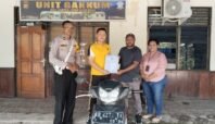Satlantas Polres Nabire Kembalikan Motor Curian kepada Pemiliknya