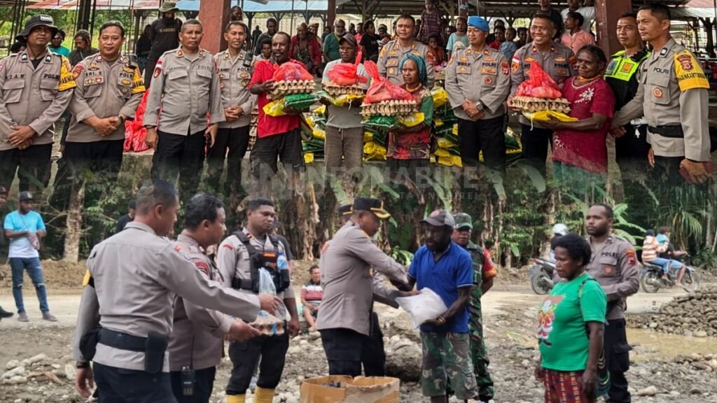 Polres Nabire Salurkan Bansos untuk Korban Banjir di Distrik Wanggar dan Yaro