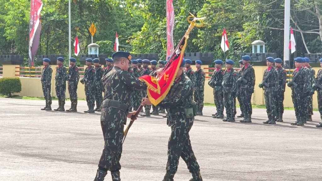 Kapolda Papua Tengah Pimpin Upacara Pengukuhan Dhuaja Satuan Brimob “Satya Ingga Mumaiga”