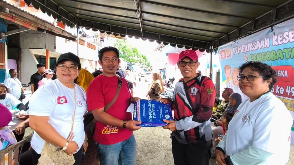 HUT ke-49 KKSS, BPD KKSS Nabire Gelar Baksos Pemeriksaan Kesehatan Gratis di Pasar Kalibobo