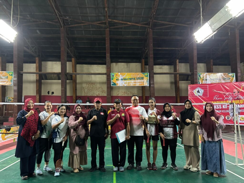 HUT KKSS ke-49 di Nabire: BPW dan BPD KKSS Resmi Menutup Final Bulutangkis Antar Pilar