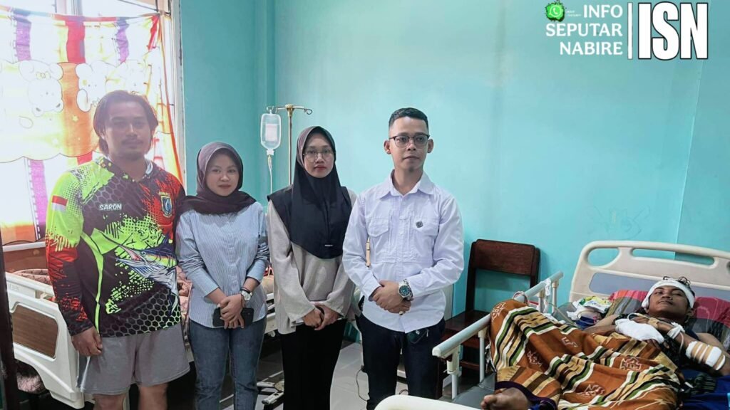Komunitas Dunia Maya Nabire Serahkan Hasil Galang Dana untuk Korban Pembacokan