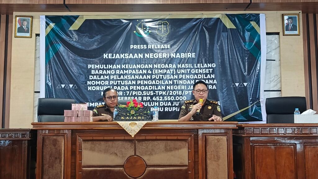 Kejari Nabire Pulihkan Kerugian Negara Lewat Lelang Barang Rampasan Korupsi Senilai Rp452 Juta