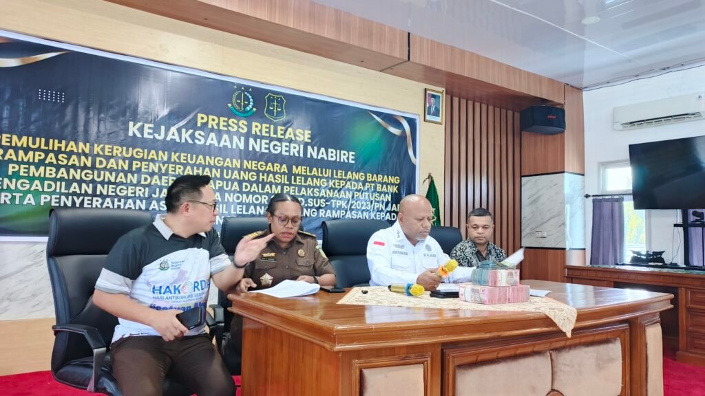 Kejari Nabire Pulihkan Kerugian Negara Lewat Lelang Aset