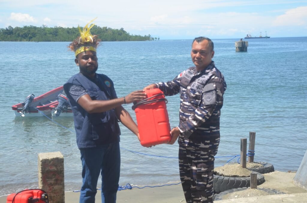 Presiden Prabowo Kirim 2 Perahu Bermesin untuk Warga Wapoga Nabire, Tokoh Adat: Laut Adalah Jalan Hidup Kami