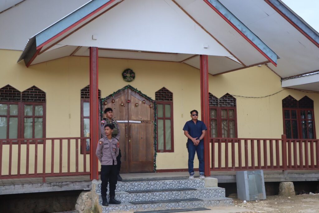 Polres Paniai Gelar Pengamanan Ibadah Natal 2025, Pastikan Umat Beribadah Aman dan Khusyuk