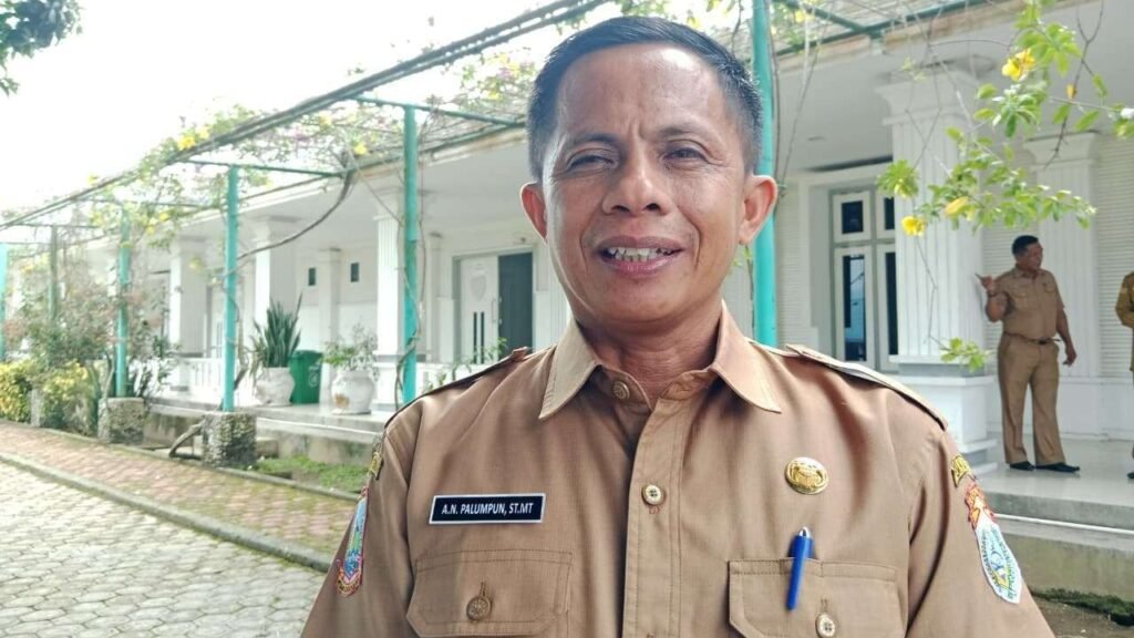 Truk Sampah yang Jatuh ke Laut Dermaga Pelabuhan Samabusa Nabire Bukan Milik DLH, Ini Penjelasan Kadis