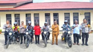 Kapolres dan Bupati Paniai Serahkan Motor untuk Warga, Dukung Komunikasi dan Kamtibmas
