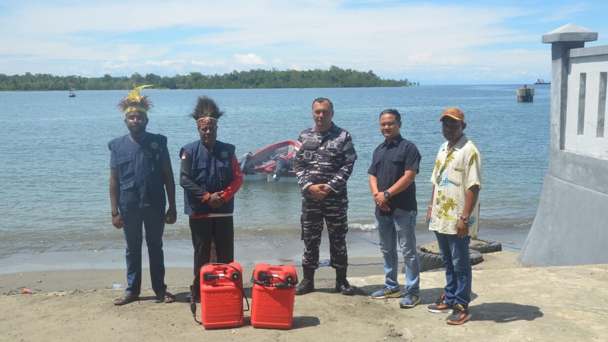 Presiden Prabowo Kirim 2 Perahu Bermesin untuk Warga Wapoga Nabire, Tokoh Adat: Laut Adalah Jalan Hidup Kami
