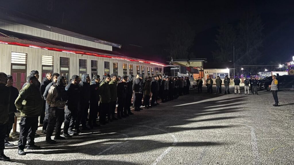 Jelang 1 Desember 2025, Polres Paniai Gencarkan Patroli Malam Jaga Kamtibmas Tetap Kondusif
