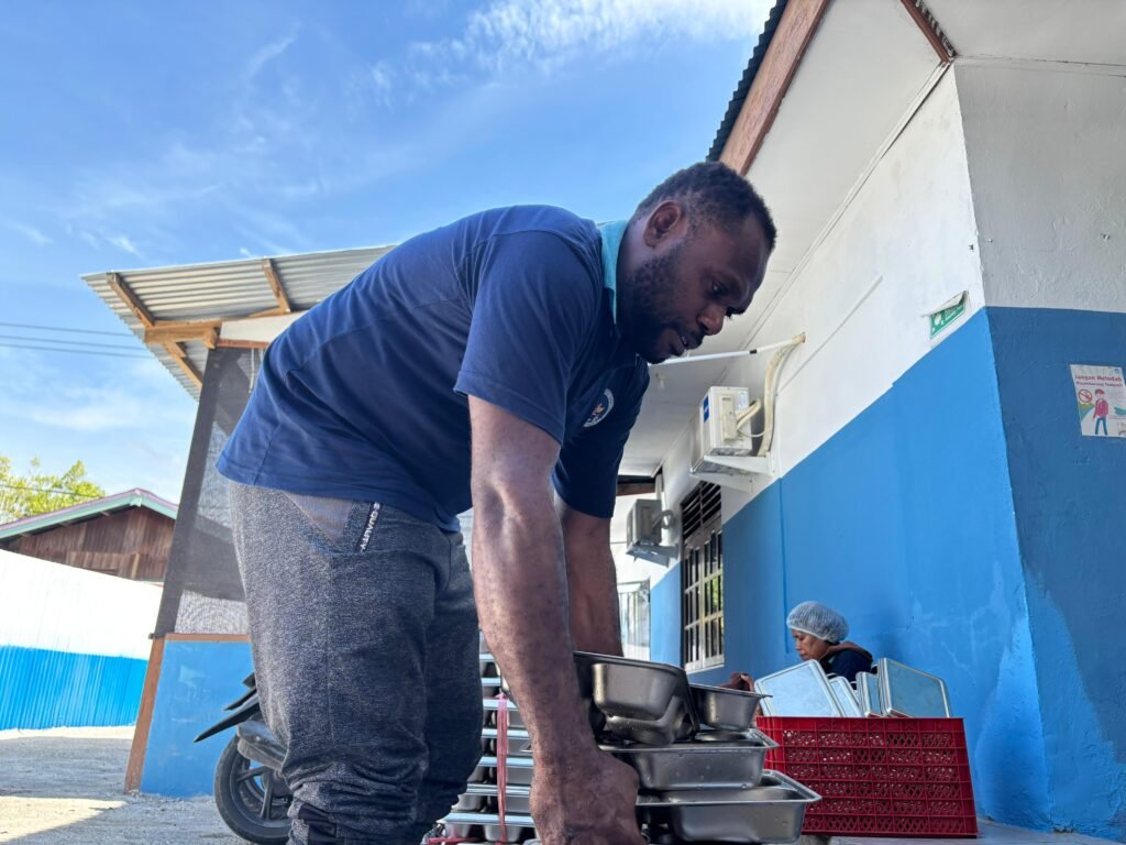 Awal 2026, Program MBG Dapur Mama Kita SPPG Siriwini 002 di Nabire Berjalan Konsisten