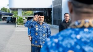 Wakil Gubernur Papua Tengah Minta Orang Tua Arahkan Anak Masuk Dunia Usaha, Bukan Hanya Kejar PNS