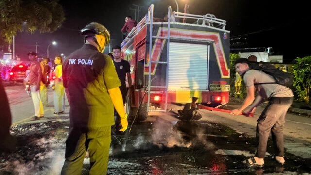 Malam Tahun Baru, Sekelompok Pemuda Bakar Ban dan Arahkan Mercon ke Pengendara, Kapolres Nabire Bilang Begini
