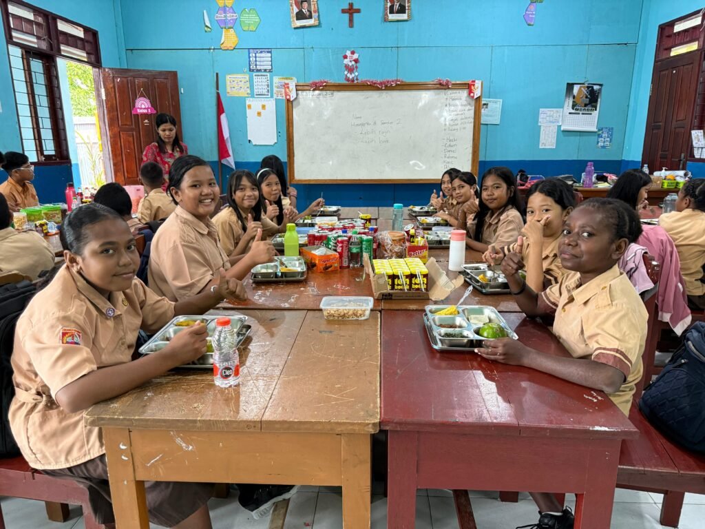Awal 2026, Program MBG Dapur Mama Kita SPPG Siriwini 002 di Nabire Berjalan Konsisten