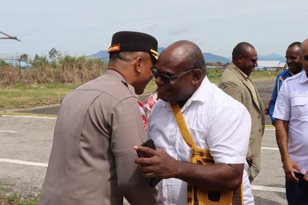 Pastikan Kunker Gubernur Papua Tengah Berjalan Aman, Polres Paniai Laksanakan Pengamanan Ketat