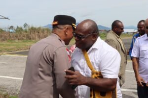 Pastikan Kunker Gubernur Papua Tengah Berjalan Aman, Polres Paniai Laksanakan Pengamanan Ketat