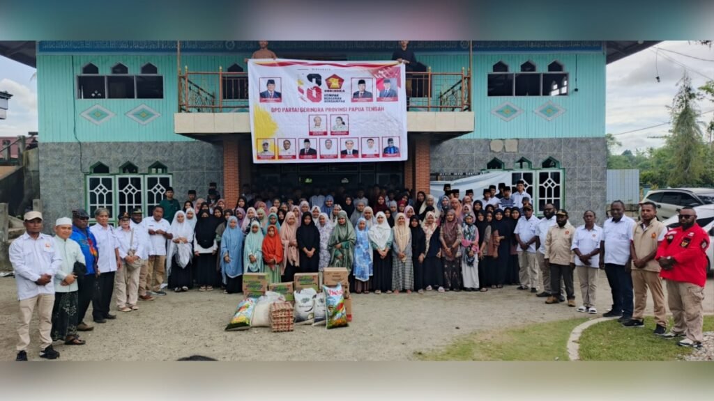 Sambut HUT ke-18, Gerindra Papua Tengah Salurkan Sembako ke Pesantren APIK Nabire Barat