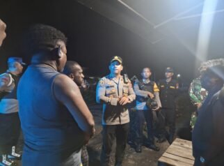 Kapolsek Nabire Barat Pimpin Apel Gabungan dan Patroli KRYD Jaga Kamtibmas