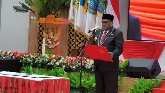 Usai Lantik Sejumlah Pejabat, Gubernur Meki Nawipa Ingatkan Soal Amanah dan Kerja Nyata