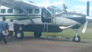 Pesawat Smart Air Aviation Ditembak OTK di Korowai, Dua Pilot Tewas