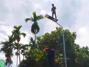 Percobaan Bunuh Diri di Kalibobo Nabire, Tim Damkar Papua Tengah Lakukan Evakuasi Cepat