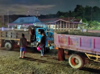 Rem Mendadak di Depan Kantor Perhubungan, Satu Sopir Tak Sempat Selamatkan Truknya