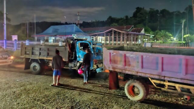 Rem Mendadak di Depan Kantor Perhubungan, Satu Sopir Tak Sempat Selamatkan Truknya