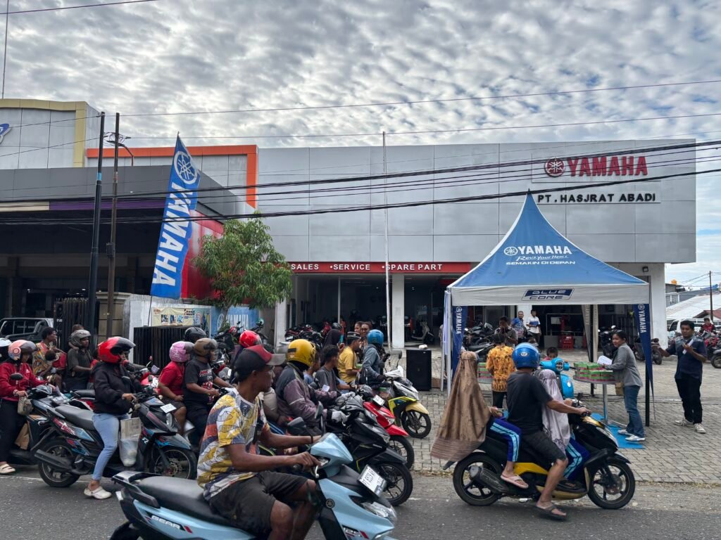 Berbagi Berkah Ramadan 2026, PT Hasjrat Abadi Nabire Bagikan 120 Takjil Gratis untuk Pengendara