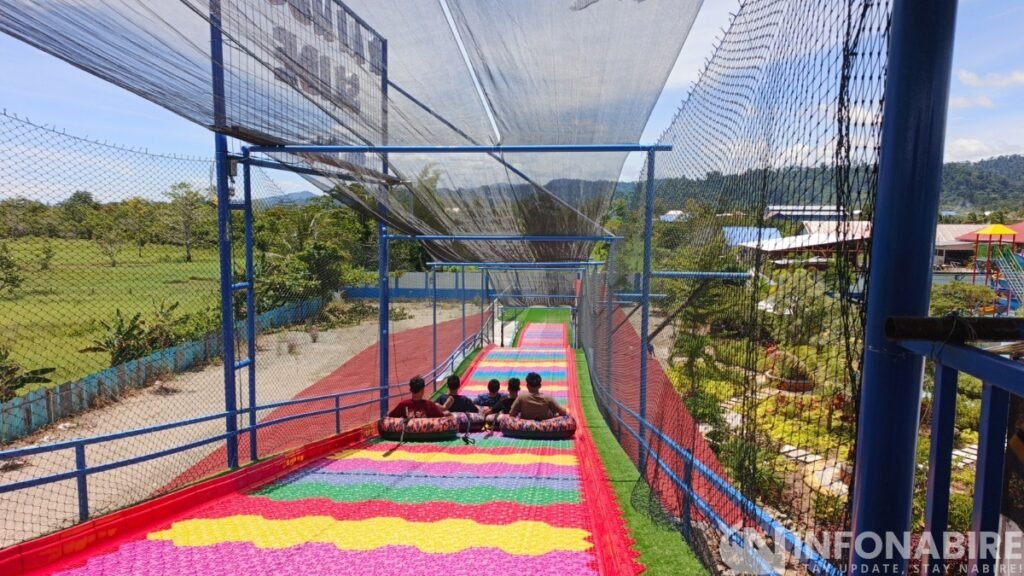 Tempat Wisata Hits di Nabire, Rainbow Slide Siloam Blessing Waterboom Jadi Daya Tarik Liburan Keluarga