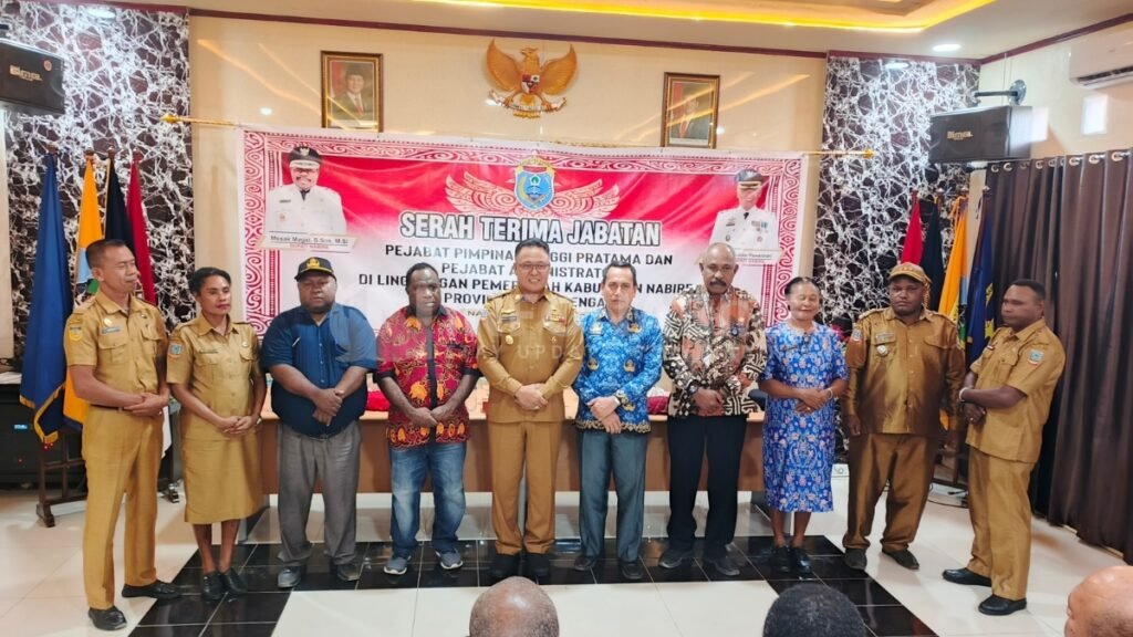 Pejabat OPD dan 10 Kepala Distrik di Nabire Disertijabkan, Ini Pesan Wabup