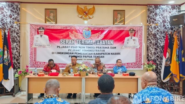Pejabat OPD dan 10 Kepala Distrik di Nabire Disertijabkan, Ini Pesan Wabup
