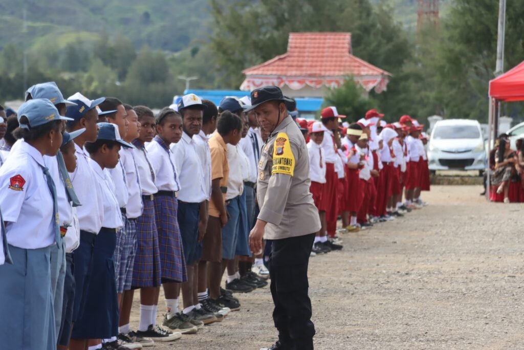 Upacara Hardiknas di Paniai Berlangsung Khidmat, Polres Pastikan Keamanan Tetap Kondusif