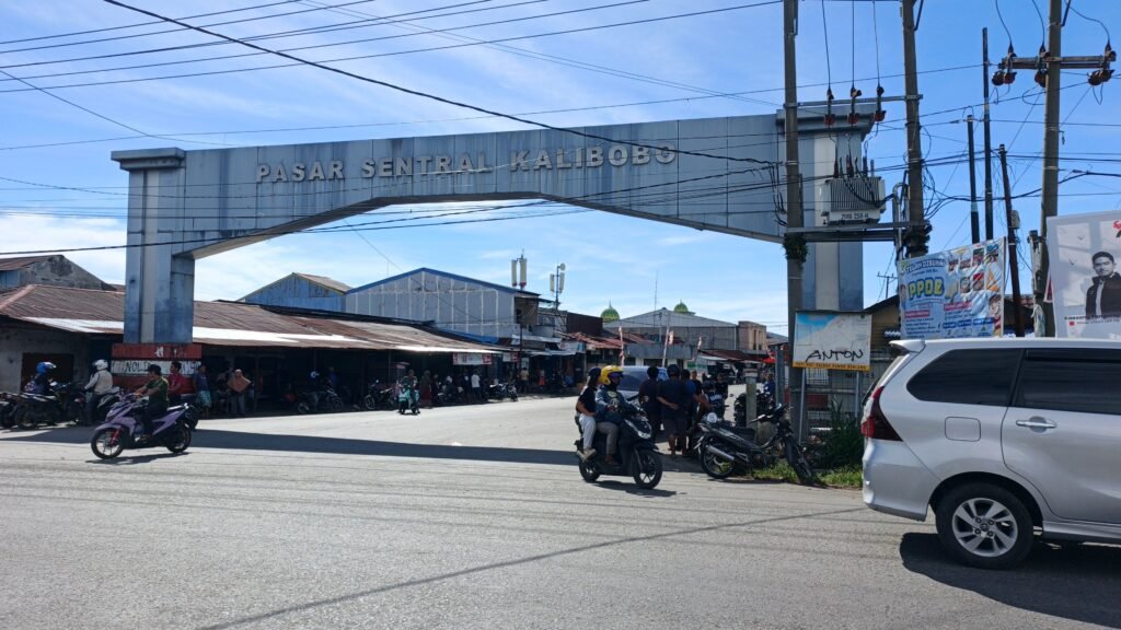 Ada Apa Sebenarnya di Pasar Kalibobo? Keributan Siang Tadi Ternyata Dipicu Hal Ini