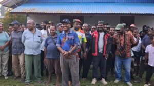 Aksi Warga Dukung DOB Kabupaten Moni, Ratusan Orang Suarakan Aspirasi di Nabire Barat